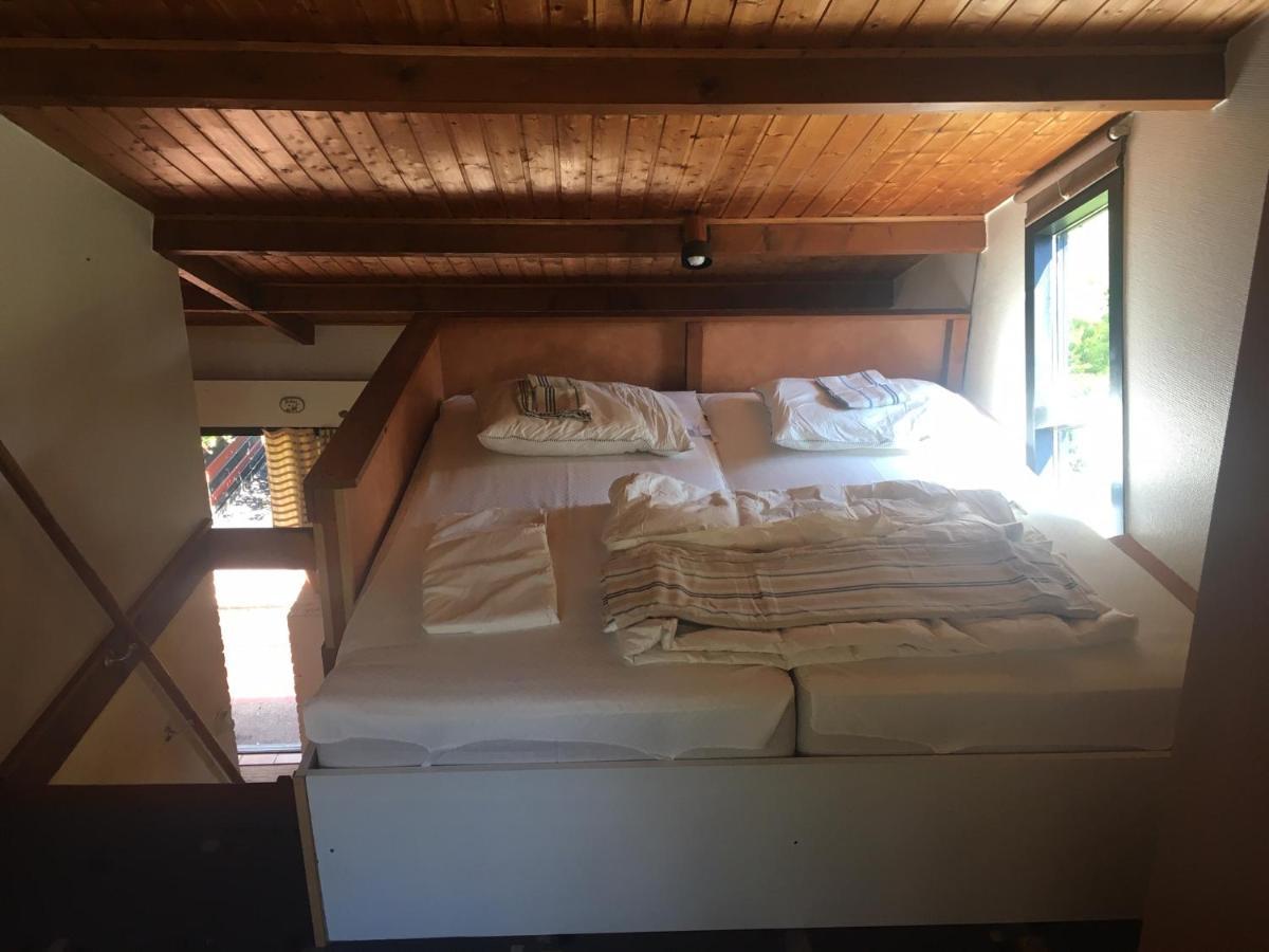 Oude-Tonge Holiday House Near Fishing Waters Εξωτερικό φωτογραφία